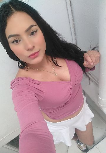 Maria, an adult woman from Colombia, on Omiegle video chat